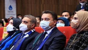 DEVA Partisi Genel Başkanı Babacan partisinin Kocaeli İl Kongresi'ne katıldı