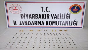 Diyarbakır'da tarihi eserleri satmak isteyen 3 şüpheli suçüstü yakalandı 