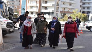 Diyarbakır'daki evlat nöbetine bir aile daha katıldı