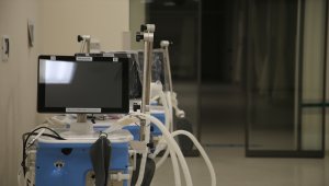 Doktor, yerli solunum cihazının üretimine katkı sağlıyor