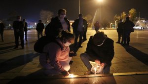 Düzce Depremi şehitleri anısına afetin gerçekleştiği saatte sirenler çalındı