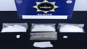 Elazığ'da otomobilin direksiyonuna gizlenmiş uyuşturucu bulundu 