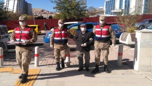 Elazığ'da tren raylarını çalan hırsız suçüstü yakalandı
