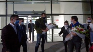 Emre Sakçı, İzmir'de coşkuyla karşılandı