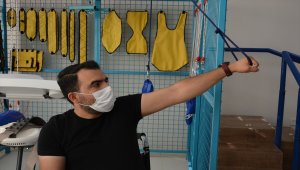 Engelini aşıp hayatını engellilere adadı