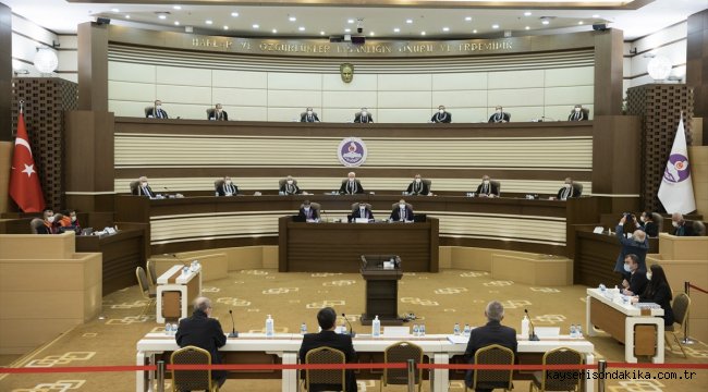 Eski Danıştay üyelerinin, Yüce Divan sıfatıyla Anayasa Mahkemesinde yargılanmalarına başlandı