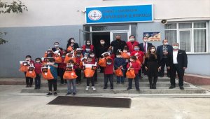 FLO'dan Edirneli çocuklara kışlık ayakkabı hediyesi