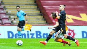 Galatasaray üstünlüğünü koruyamadı