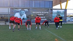 Göztepeli futbolcular depremde hayatlarını kaybedenleri andı