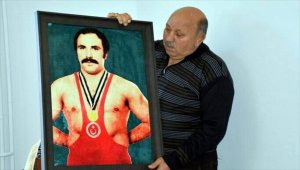 GRAFİKLİ - Minderin "altın adamı"nın vefatı güreş camiasını yasa boğdu