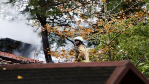 GÜNCELLEME 2 - Üsküdar'da tarihi camide yangın