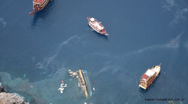 GÜNCELLEME 3 - Antalya'da tur teknesi battı