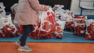 Gurbetçi hayırseverlerden Erzurum'daki ihtiyaç sahibi çocuklara yardım