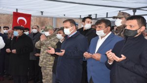 Hakkari'de PKK'lı teröristlerin şehit ettiği işçiler son yolculuklarına uğurlandı