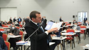 İBB'nin dağıttığı kitaplarından künye sayfalarının koparılması İBB Meclisinde
