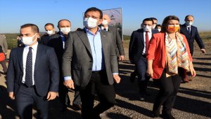 İstanbul Büyükşehir Belediye Başkanı Ekrem İmamoğlu, İzmit'te ziyaret ve incelemelerde bulundu