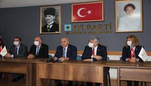 İYİ Parti Genel Başkan Yardımcılarından Balıkesir'de basın toplantısı