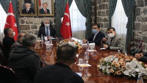 İzmir'de 110 bin depremzedeye yemek hizmeti sunan aşevi görevlileri Diyarbakır'a döndü