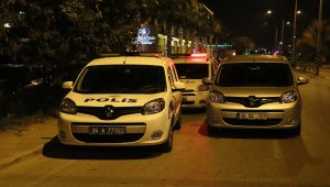 İzmir'de eski eşinin arkadaşını vuran bir kişi intihar etti 