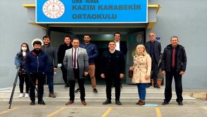 İzmirli öğretmen ve öğrenciler, hazırladıkları kliple şehitleri andı