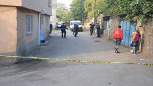 Kahramanmaraş'ta 21 yaşındaki kız sokakta ölü bulundu
