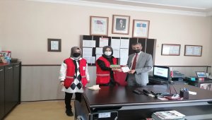 Kastamonu'da ilkokul öğrencilerinden İzmir'deki depremzedelere yardım