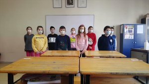 Kastamonu'da ilkokul öğrencilerinden sağlık çalışanlarına teşekkür videosu