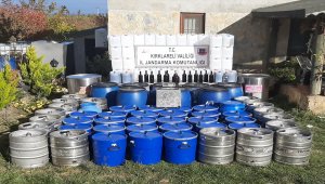 Kırklareli'nde bir evde 2 bin litre kaçak içki ele geçirildi