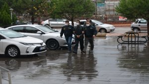 Kırmızı bültenle aranırken Gaziantep'te yakalanan FETÖ zanlısı adliyeye sevk edildi