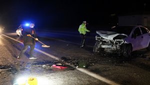 Kırşehir'de 2 otomobil çarpıştı: 1 ölü, 1 yaralı