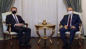 KKTC Cumhurbaşkanı Tatar, İngiliz Yüksek Komiseri Lillie'yi kabul etti