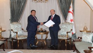 KKTC'de Saner, hükümet kurma görevini Cumhurbaşkanı Tatar'a iade etti