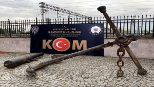 Kocaeli'de hurdacıda tarihi gemi çapasıyla top ele geçirildi