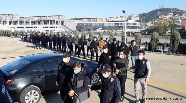 Kocaeli'deki "siber dolandırıcılık" şüphelisi 29 kişi adliyede