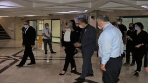 Kovid-19 tedavisi gören Muhittin Böcek, normal servise alındı