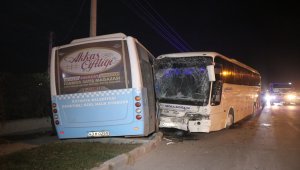 Kütahya'da işçi servis otobüsü ile özel halk otobüsü çarpıştı: 12 yaralı