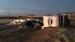 Malatya'da otomobille tır çarpıştı: 1 ölü