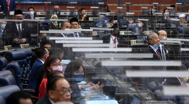 Malezya'da iktidar için kritik önemdeki 2021 bütçesi meclisten geçti