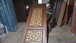 Manisalı firma yurt dışındaki camileri Osmanlı ve Selçuklu motifleriyle süslüyor