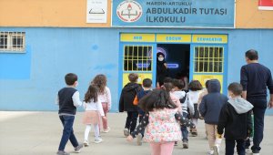 Mardinli ilkokul öğrencileri İzmir'deki depremzede yaşıtları için oyuncak topladı