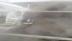 Marmaris'te lüks motoryatta çıkan yangın söndürüldü