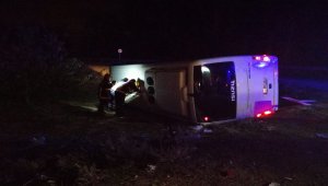 Mersin'de polisleri taşıyan midibüs devrildi: 1 şehit, 4 yaralı 