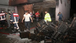 Mersin'de sandık deposunda çıkan yangın söndürüldü