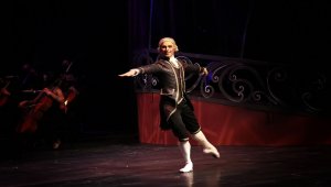 Mersin Devlet Opera ve Balesi "Yerelden Evrensele"nin prömiyerini sahneledi