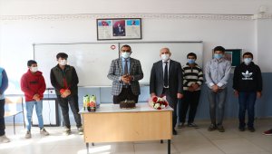 Mezun olduğu okula müdür olan öğretmene "24 Kasım" sürprizi