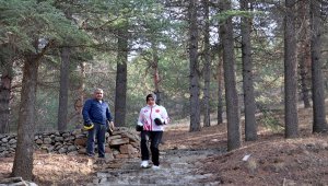 Milli sporcu Züleyha Armut doğada antrenman yaparak dünya şampiyonasına hazırlanıyor