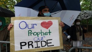 New York'ta Fransa ve Macron'un İslam karşıtlığı protesto edildi