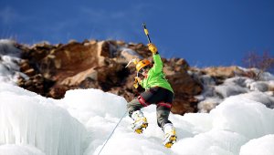Palandöken'deki yapay buz parkı adrenalin tutkunlarını bekliyor