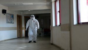 Sağlıkçı, jandarma ve polis omuz omuza vaka sayılarının artışını engelliyor