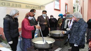 Samsun'da kırsal kesimde yaşayan kadınlara organik peynir yapımı öğretiliyor